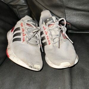 Adidas kids sz 3 Athletic shoes USED
